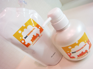 気になってた頭皮のかゆみがスッキリ!こだわり商品研究所の黒シャンプー(ブラック・ナチュラル・ヘアソープ)を使い始めました。