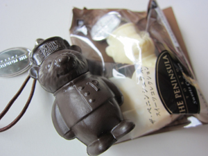 サントリー烏龍茶ペニンシュラ スイーツコレクション ベアチョコレート&ホワイト